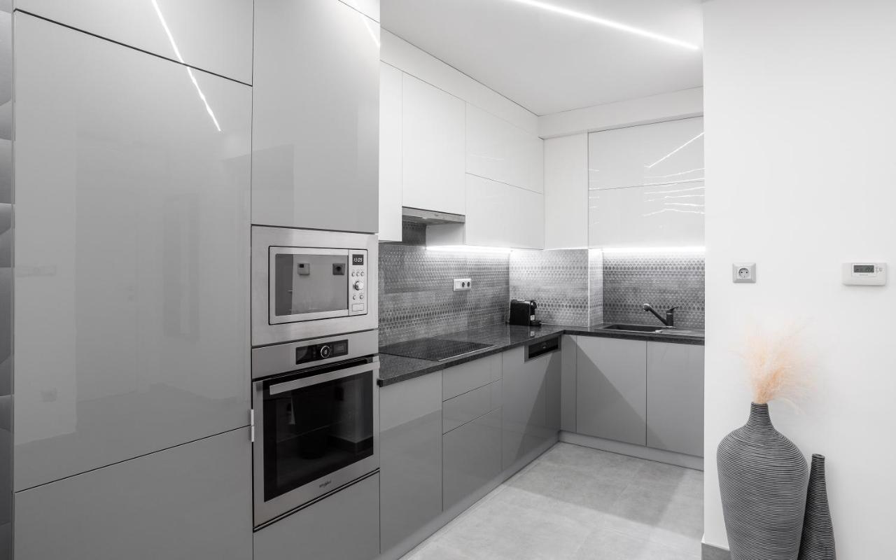 Avand Apartments Debrecen Extérieur photo