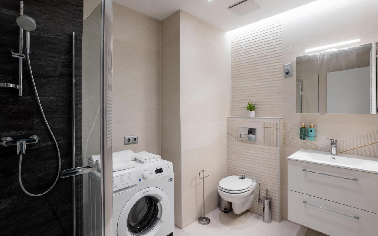 Avand Apartments Debrecen Extérieur photo